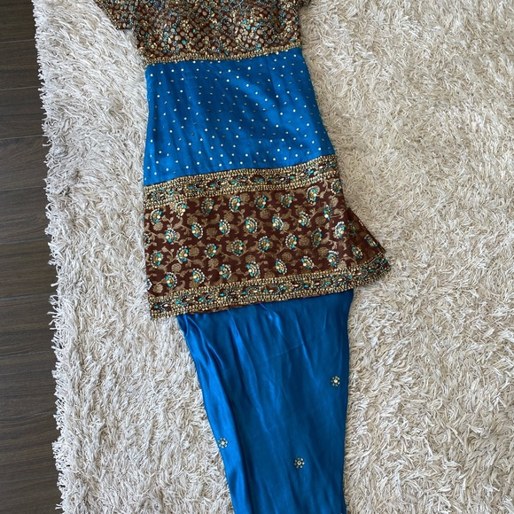 Brown and blue patiala style salwar suit - Picture 3 of 8